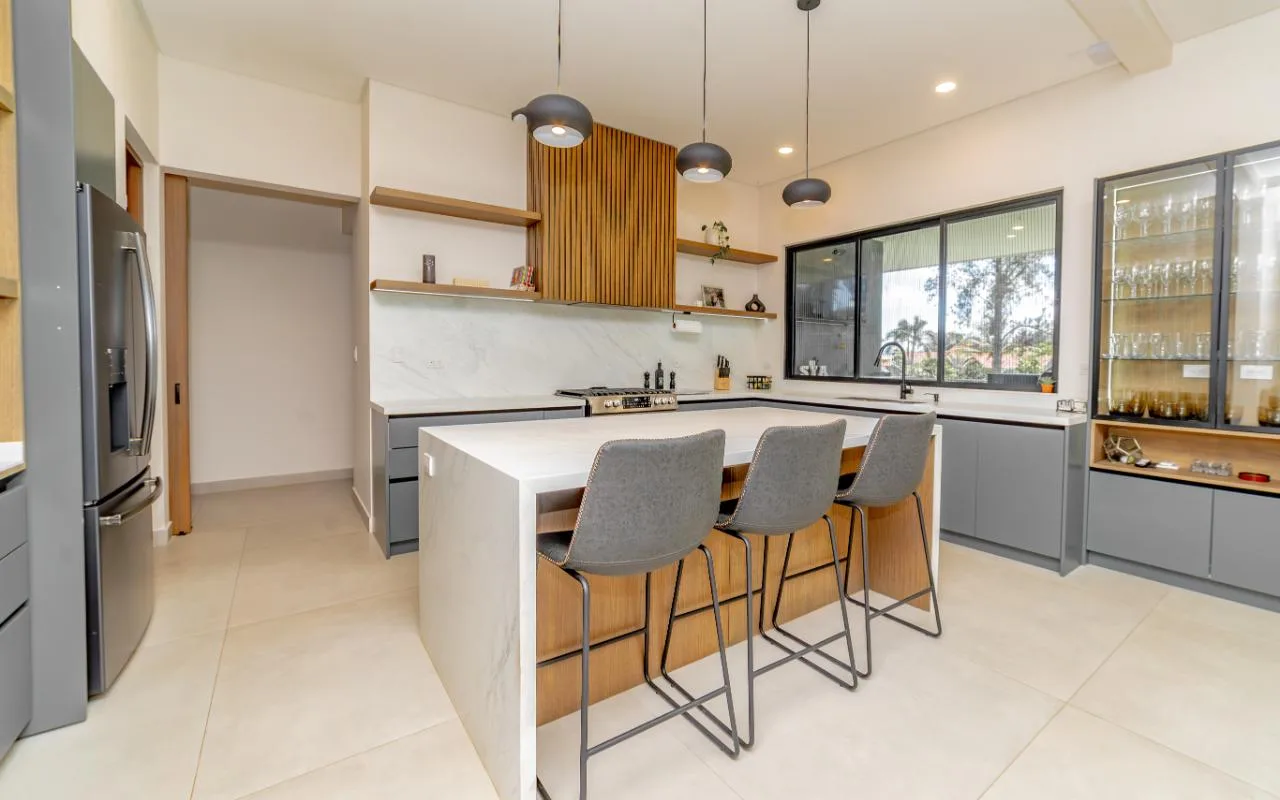 Contemporary Single-Family Home