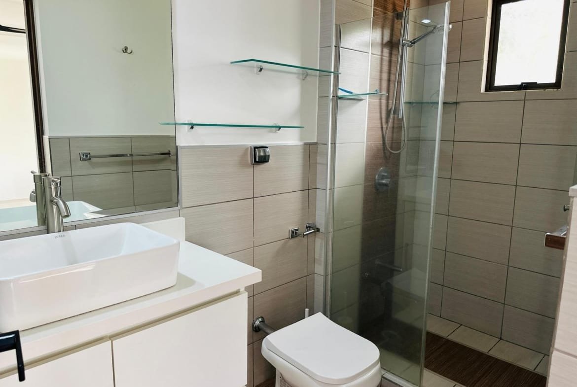 Newly Renovated Loft Penthouse in Avalon Country Club