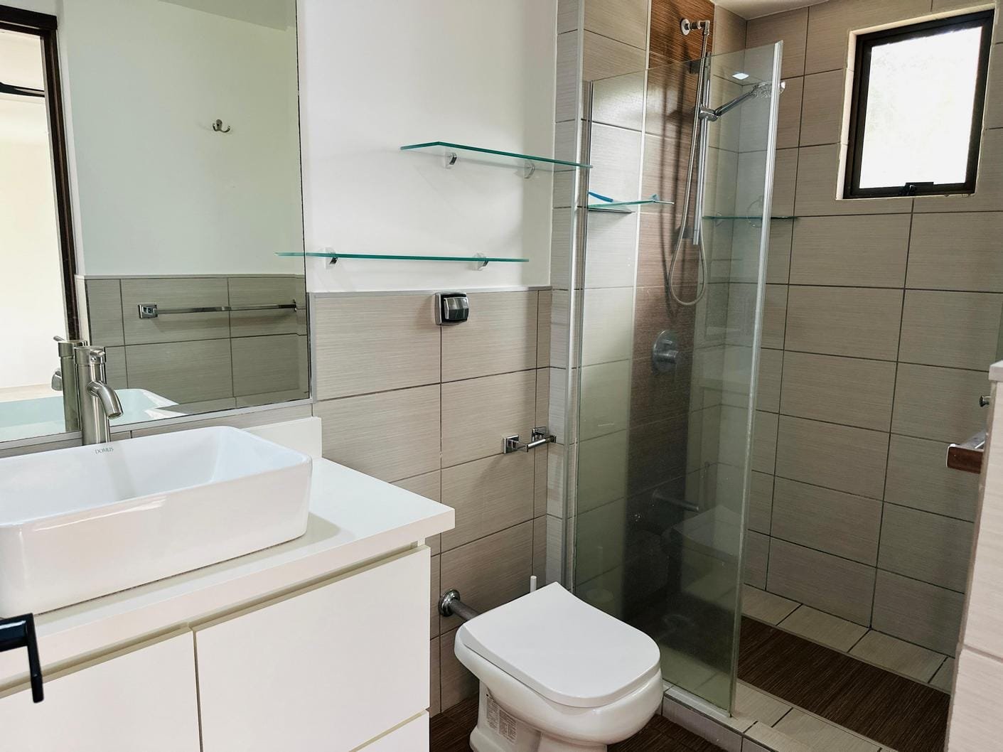 Newly Renovated Loft Penthouse in Avalon Country Club